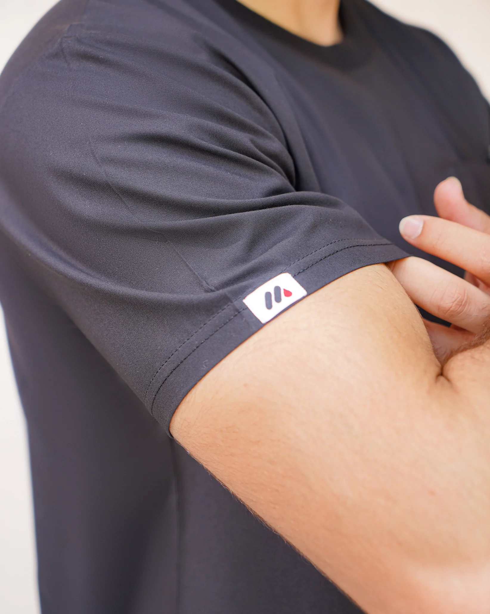 Cura Unisex Top - Image 5